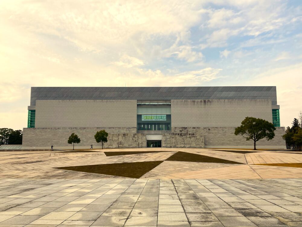 宮崎県立美術館